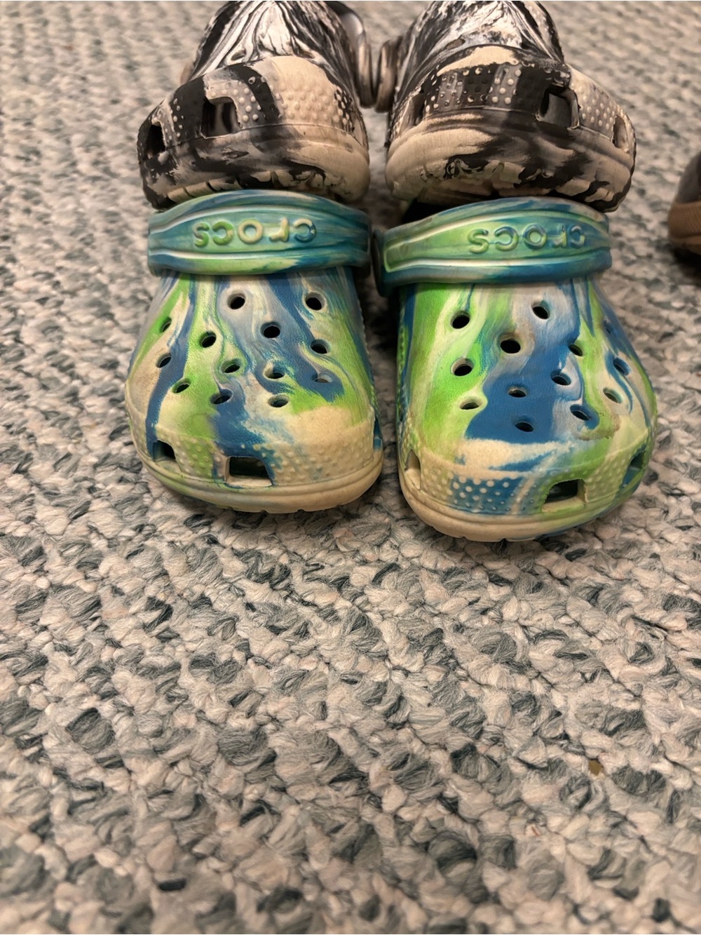 🦎Tie Dye Crocs - Picture 4 of 4